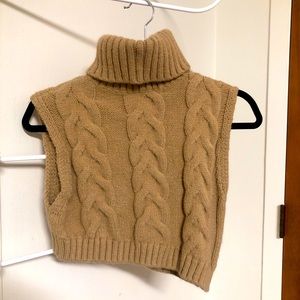 Small polo neck crop sweater